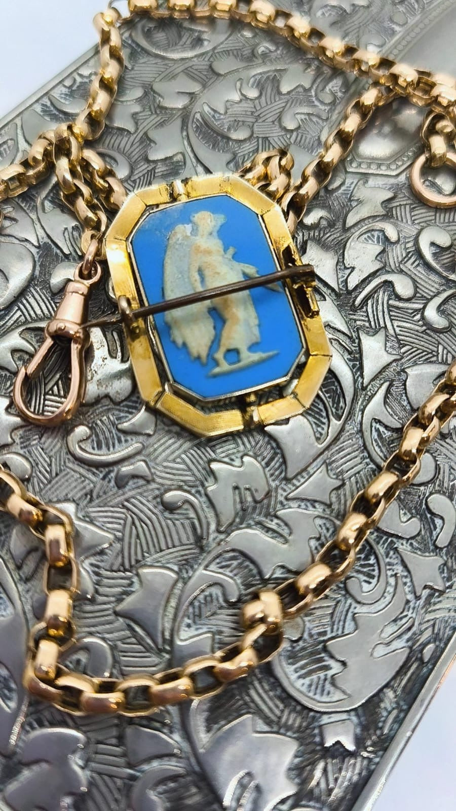 Broche Victoriano