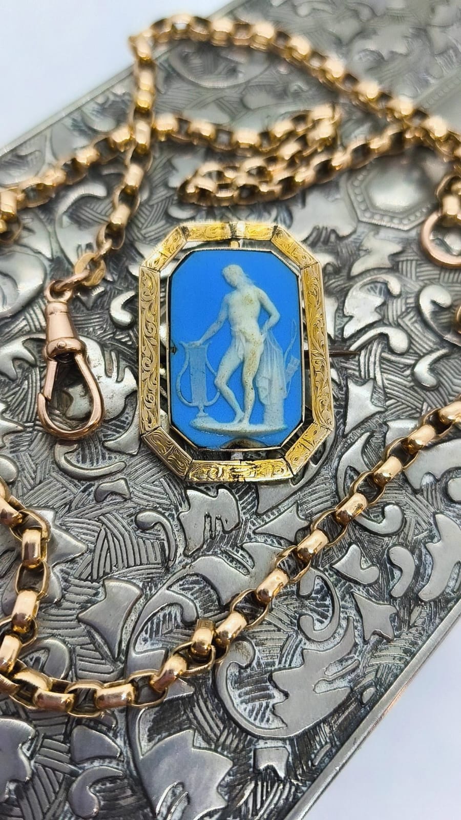 Broche Victoriano